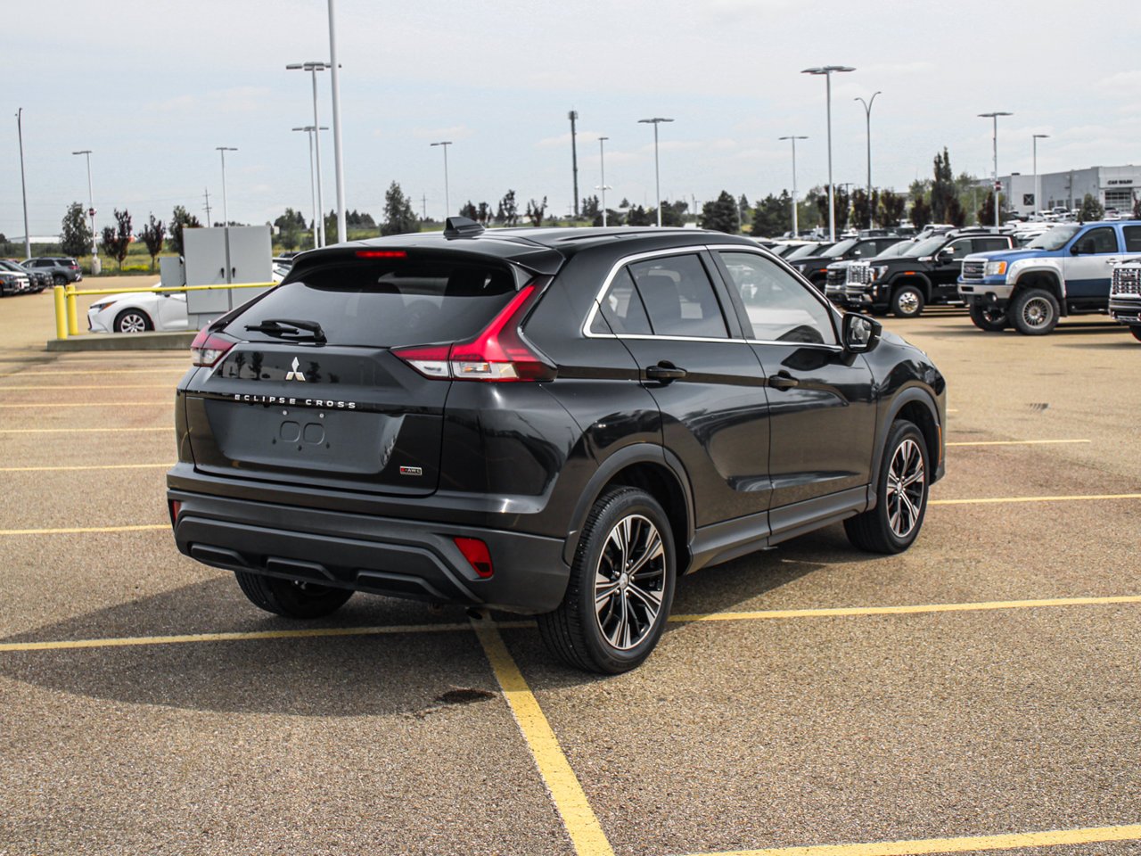 2022 Mitsubishi Eclipse Cross ES S-AWC Black Sherwood Park - photo #8