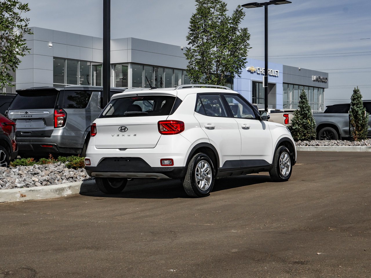 2025 Hyundai Venue Preferred IVT White Sherwood Park - photo #7