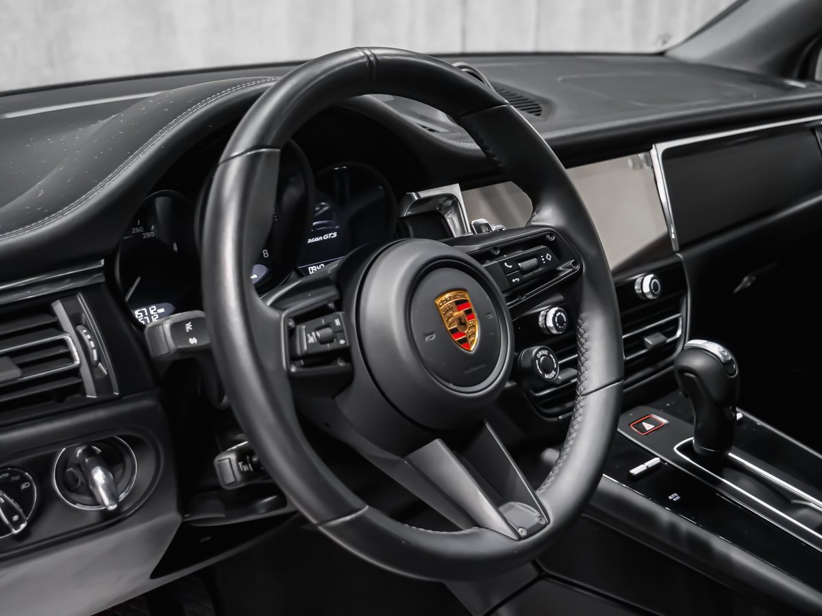 2025 Porsche Macan GTS Black Montreal - photo #11