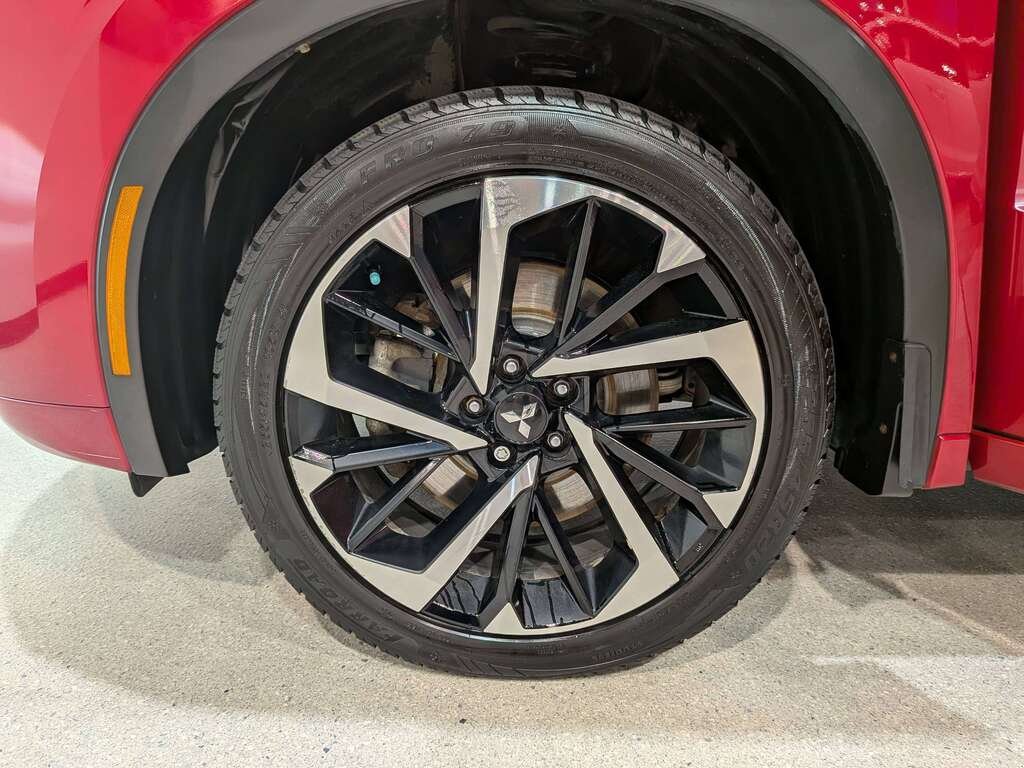 2023 Mitsubishi Outlander Plug-In Hybrid GT S-AWC Red Val-David - photo #40