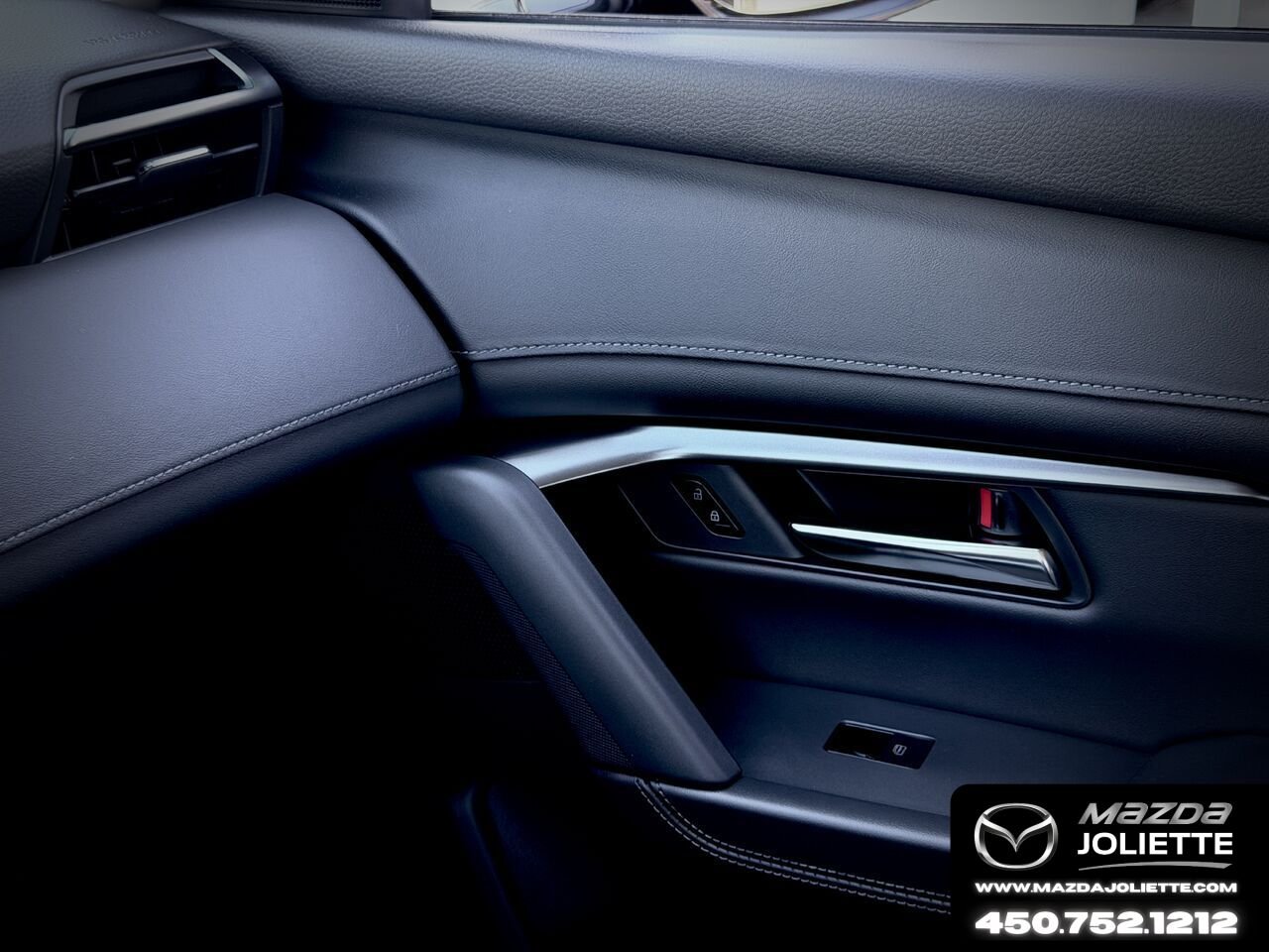 2026 MAZDA CX-5 Jet Black Mica Notre-Dame-des-Prairies - photo #21