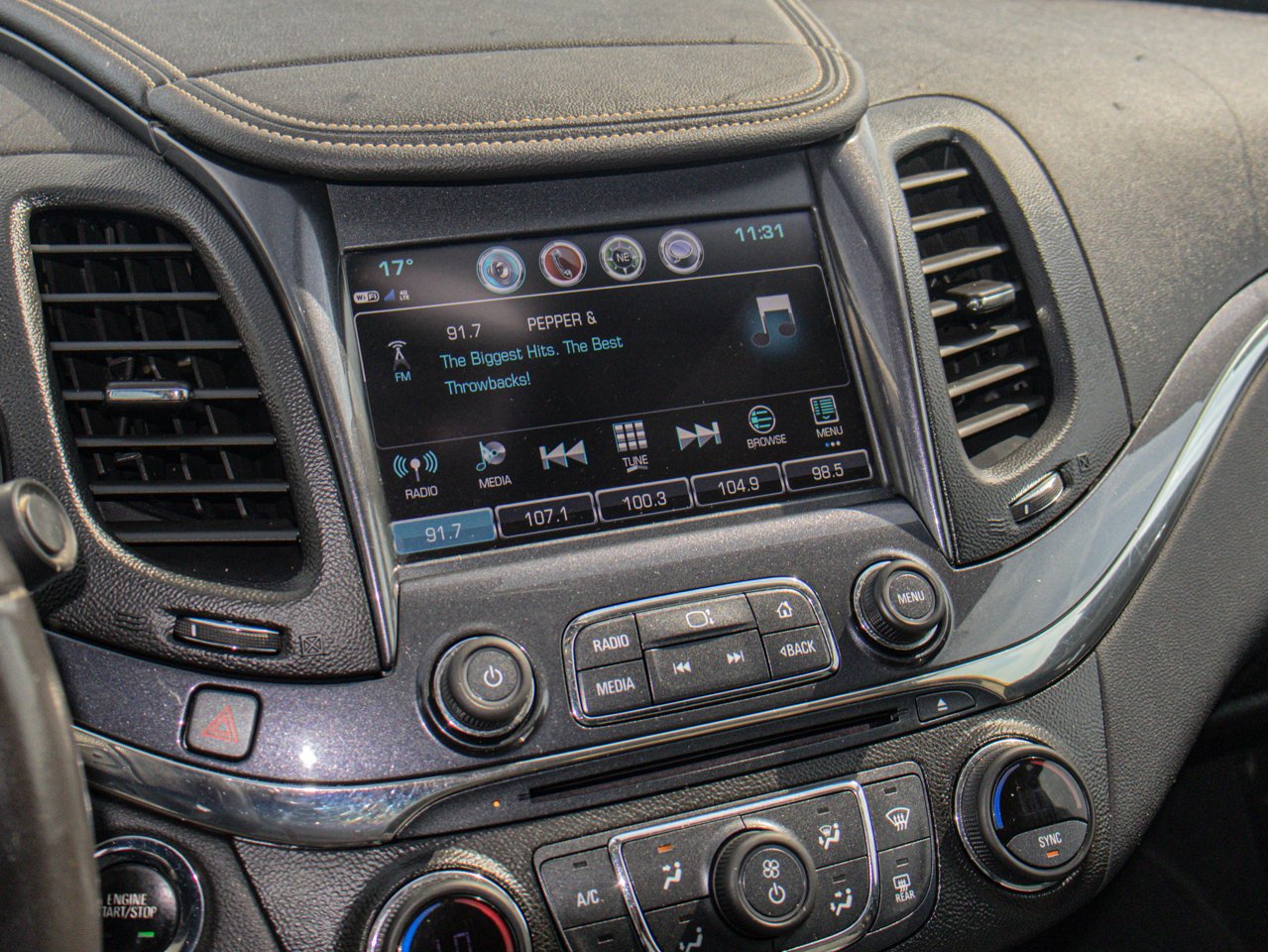 2019 Chevrolet Impala 4dr Sdn Premier w/2LZ Black Sherwood Park - photo #25