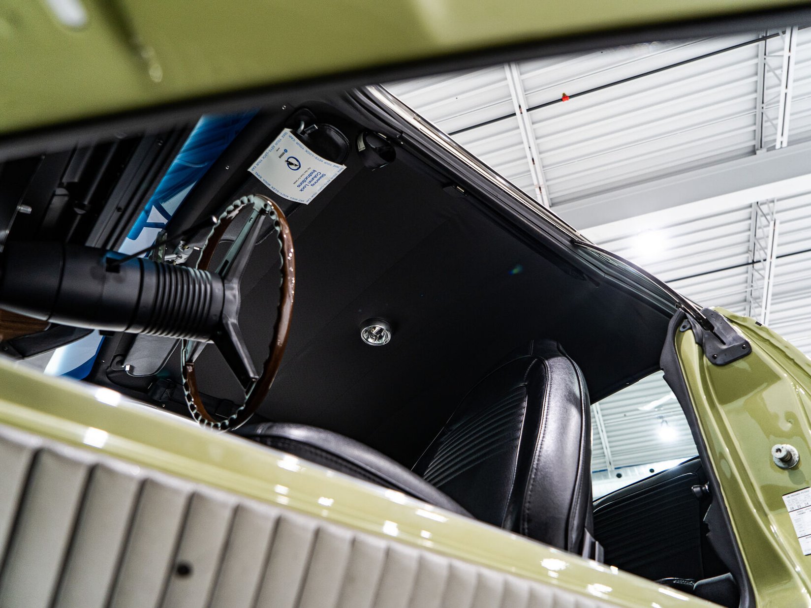 1970 Plymouth HEMI Cuda 1 de 3 Exemplaires Utilisés par la Division Course de Chrysler France **PRIX EN USD** Green Montreal - photo #73