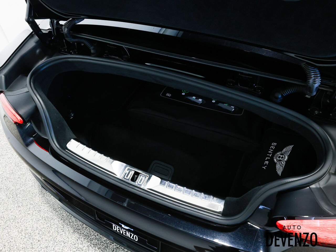 Bentley Continental 2022 Noir Saint-Eustache - photo #20