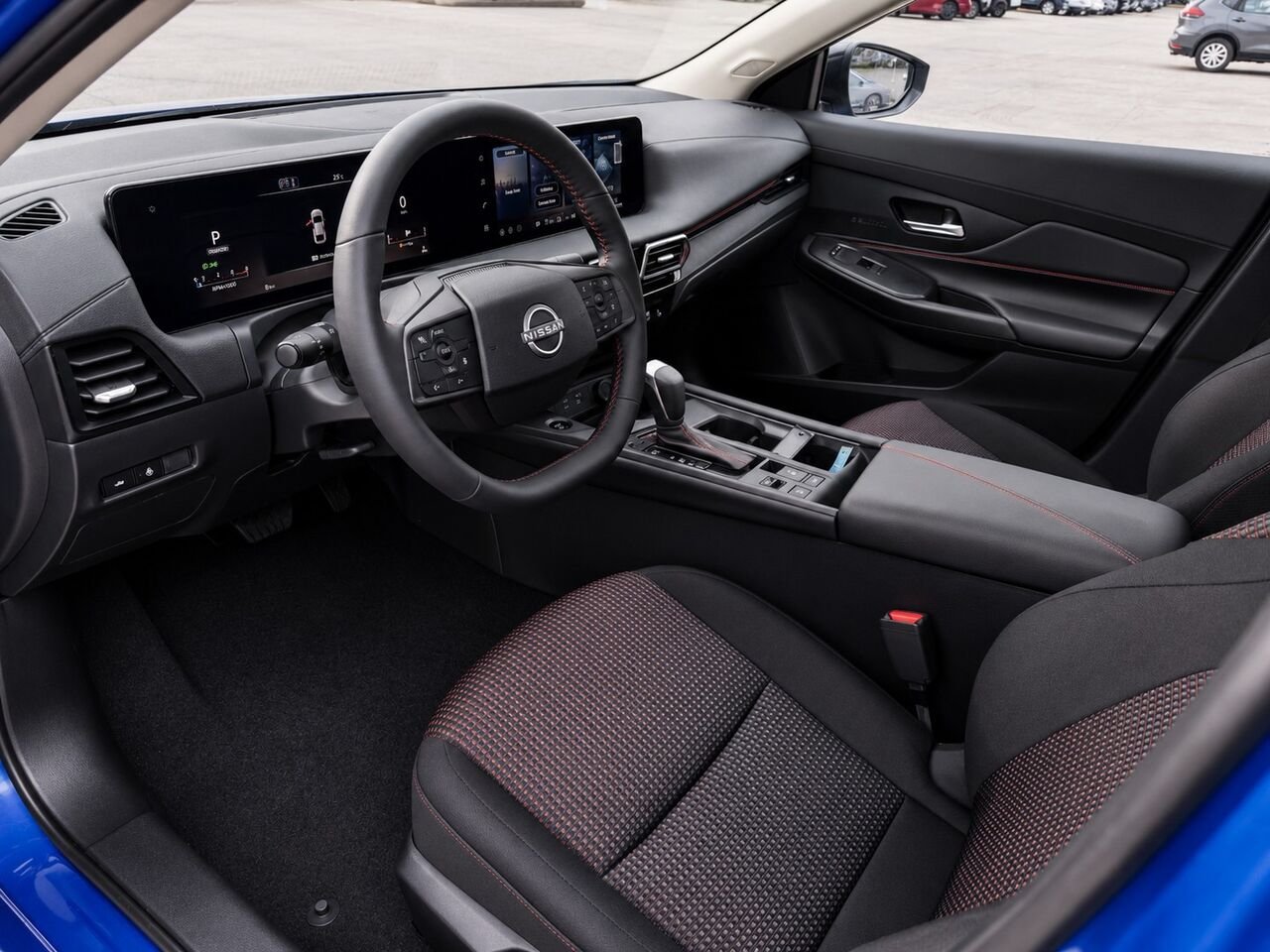 2026 NISSAN Sentra SENTRA SR Bluestone Pearl/Super Black Châteauguay - photo #9