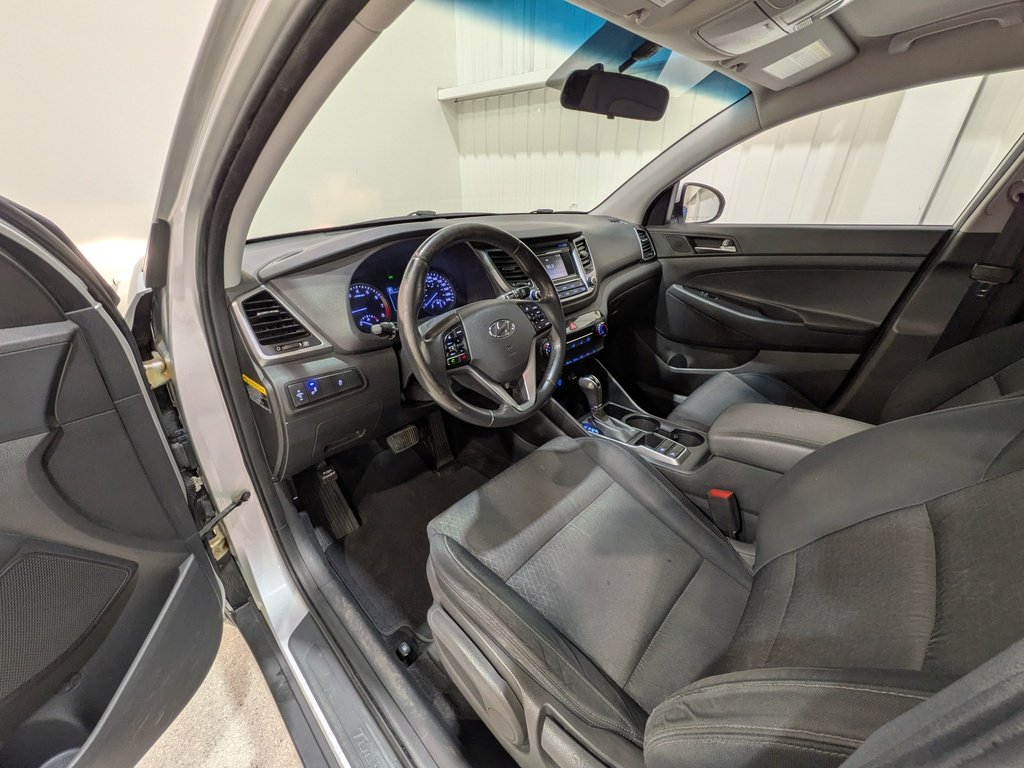 2016 Hyundai Tucson FWD 4dr 2.0L Premium Silver Val-David - photo #9