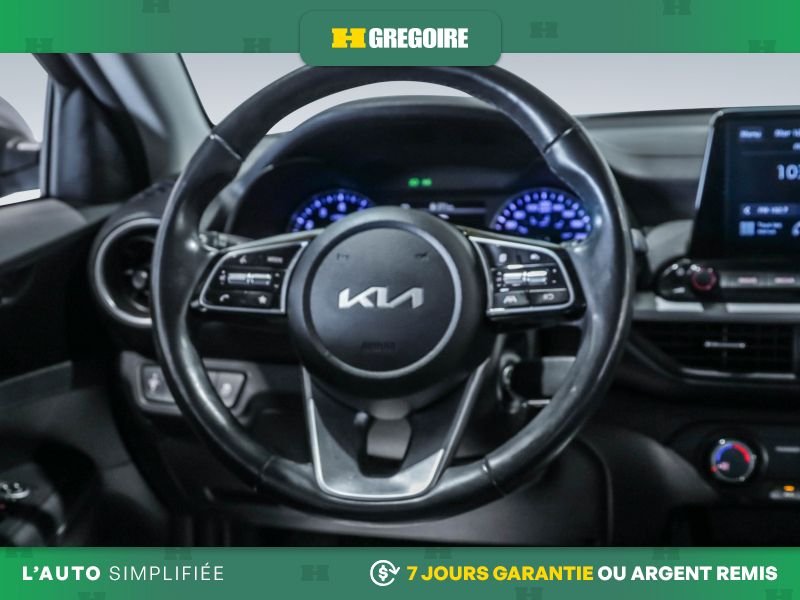 2023 Kia Forte Grey Laval - photo #17