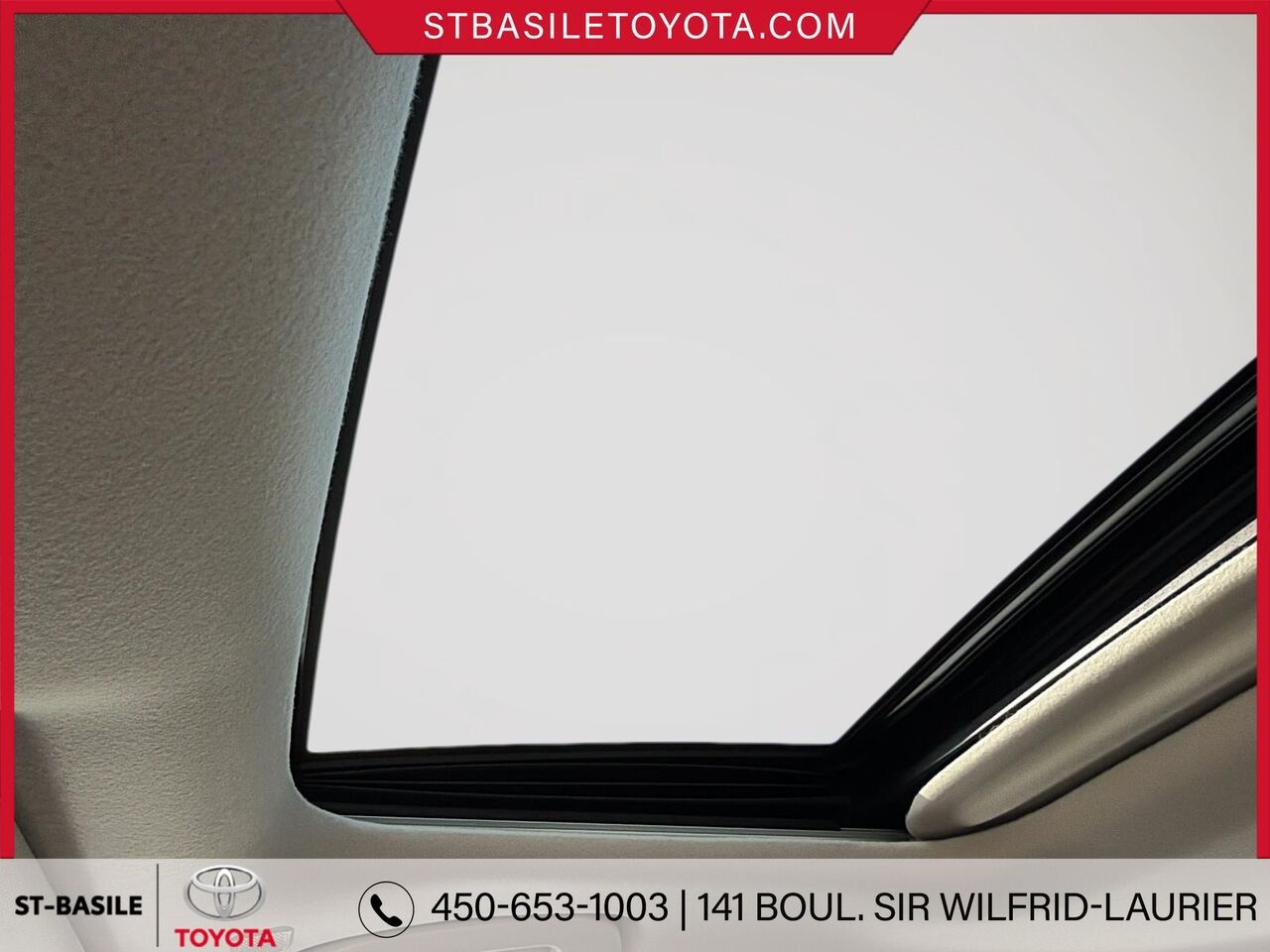 2026 TOYOTA COROLLA Silver Saint-Basile-le-Grand - photo #18
