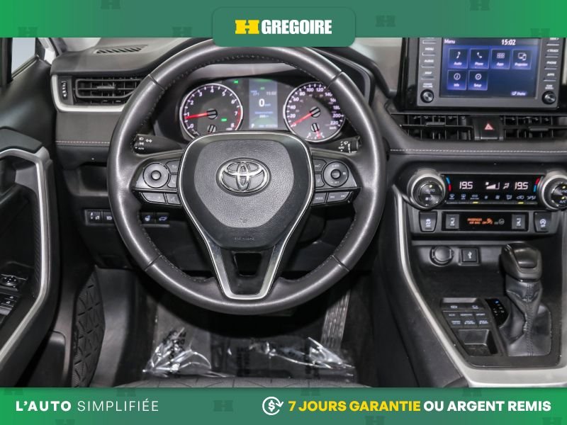 2022 Toyota Rav 4 White Laval - photo #17