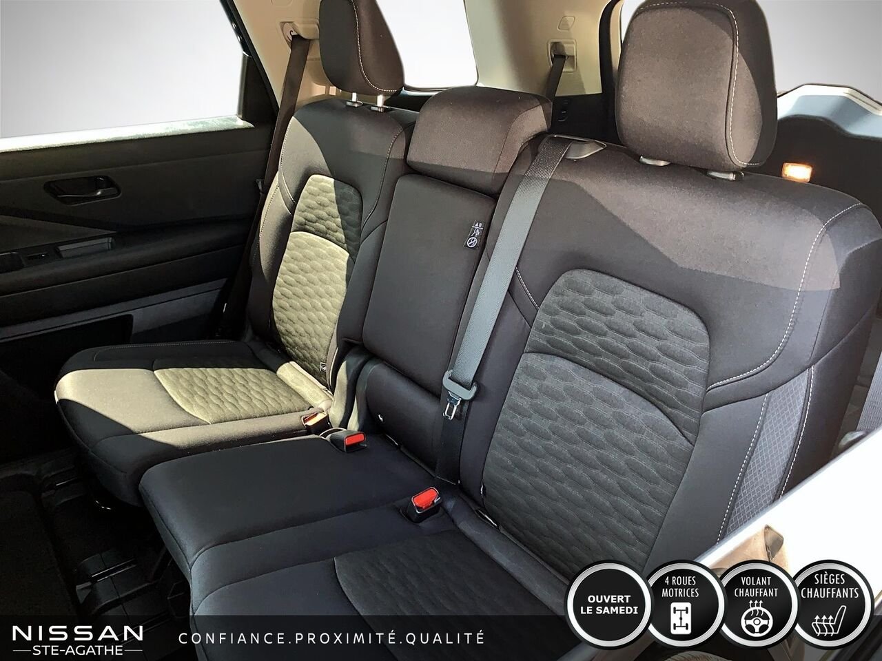 2024 Nissan Pathfinder Blue Saint-Jérôme - photo #8