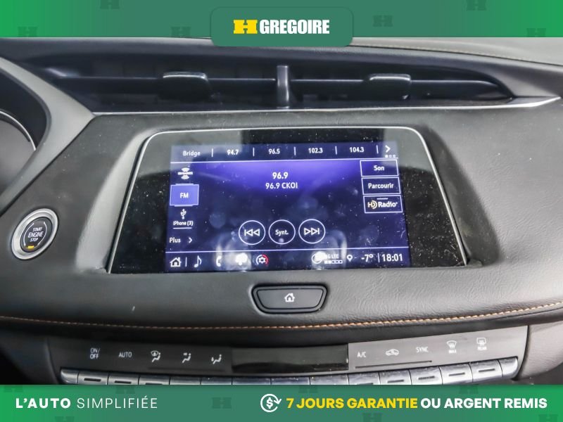 2023 Cadillac XT4 Grey Laval - photo #20