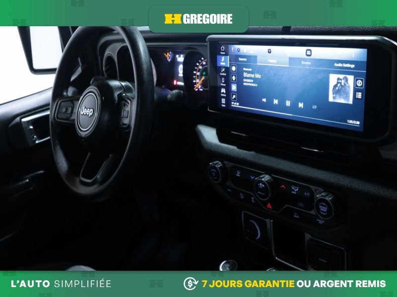 2024 Jeep Wrangler Grey Laval - photo #23