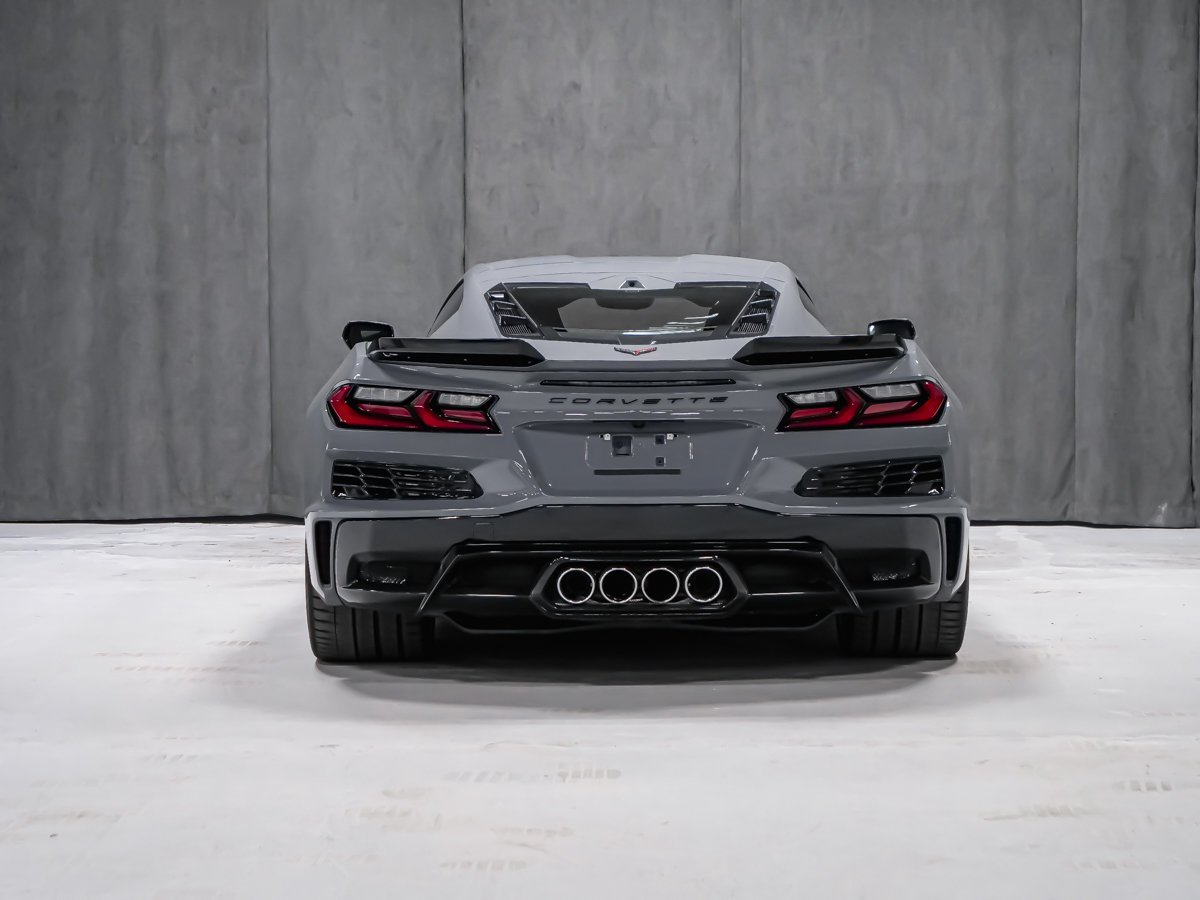 2024 Chevrolet Corvette Z06 1LZ Grey Montreal - photo #5
