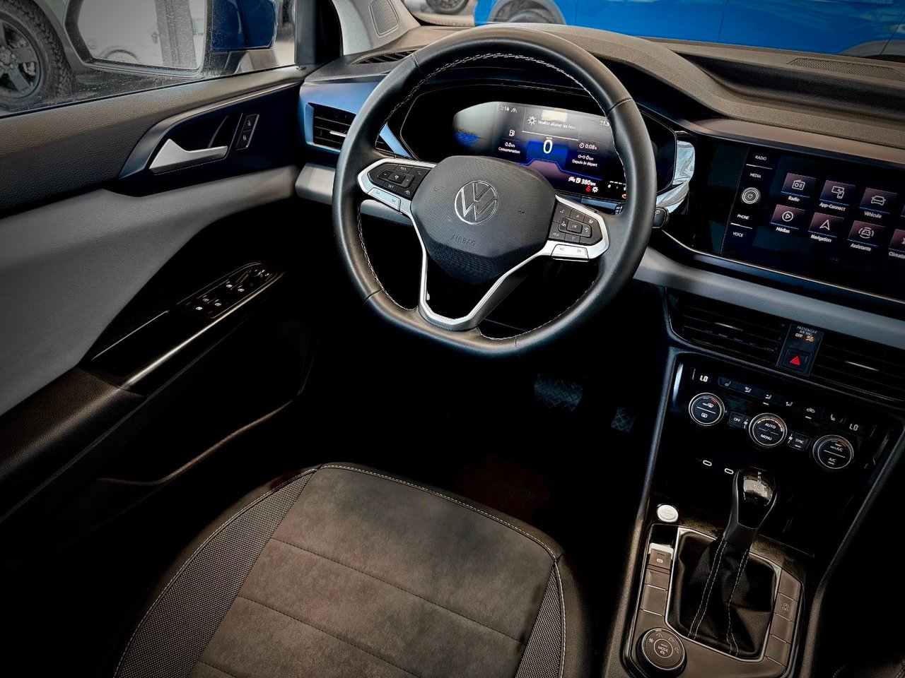 Volkswagen Taos 2023 Bleu Notre-Dame-des-Prairies - photo #20