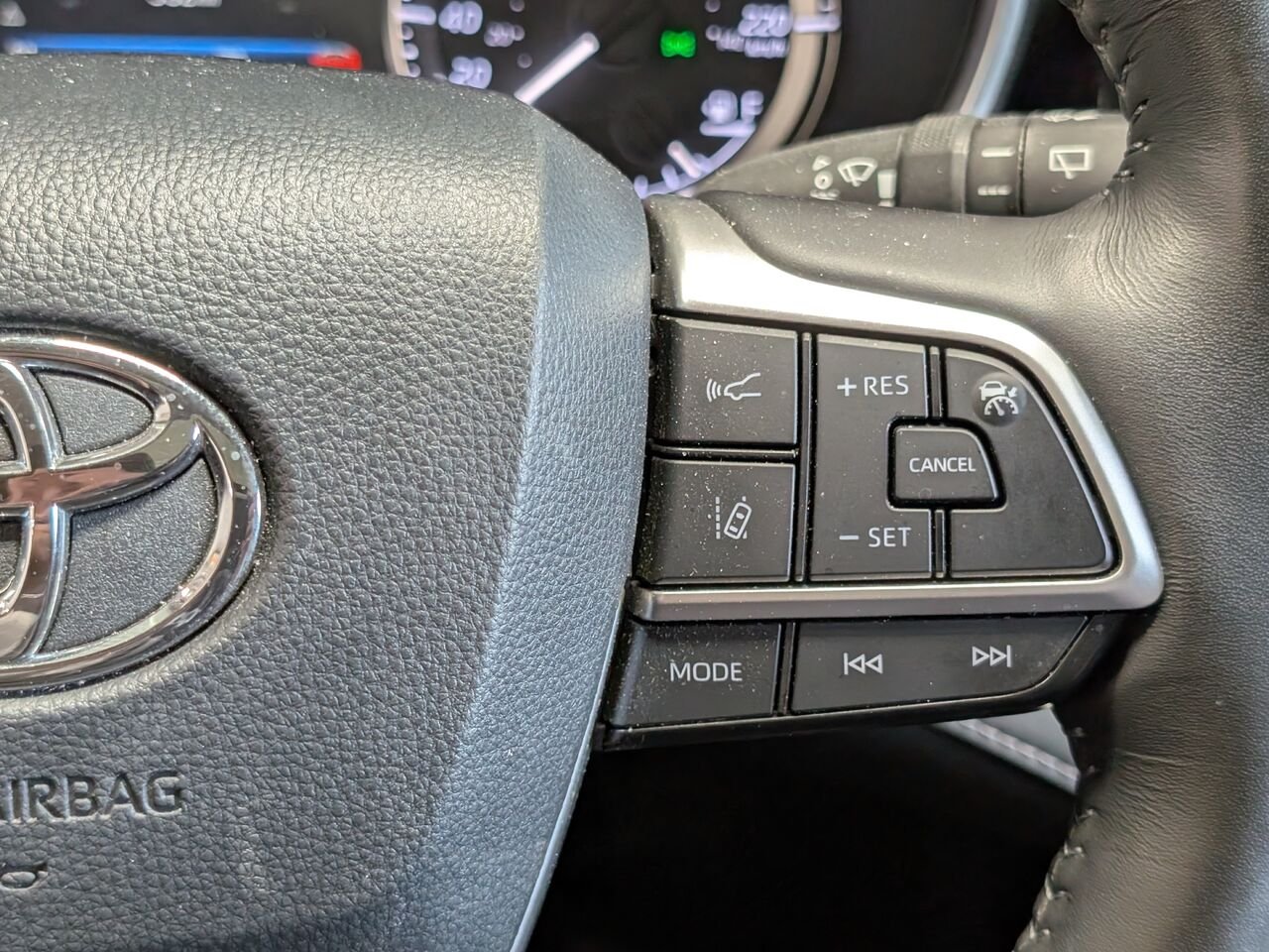 2024 Toyota Highlander 5TDKDRBH1RS553948 Magnetic Grey Metallic Sherbrooke - photo #15