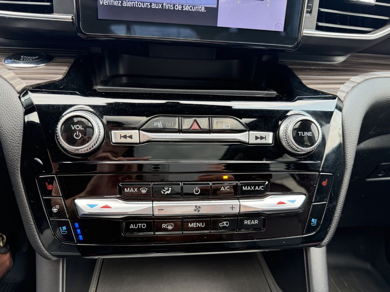 2022 Ford EXPLORER Black Montmagny - photo #12