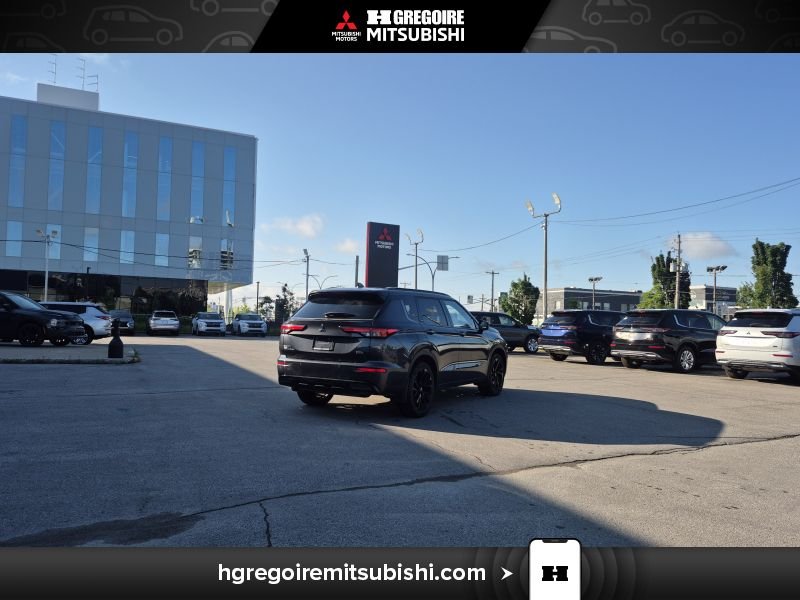 Mitsubishi Outlander 2024 Gris Laval - photo #10