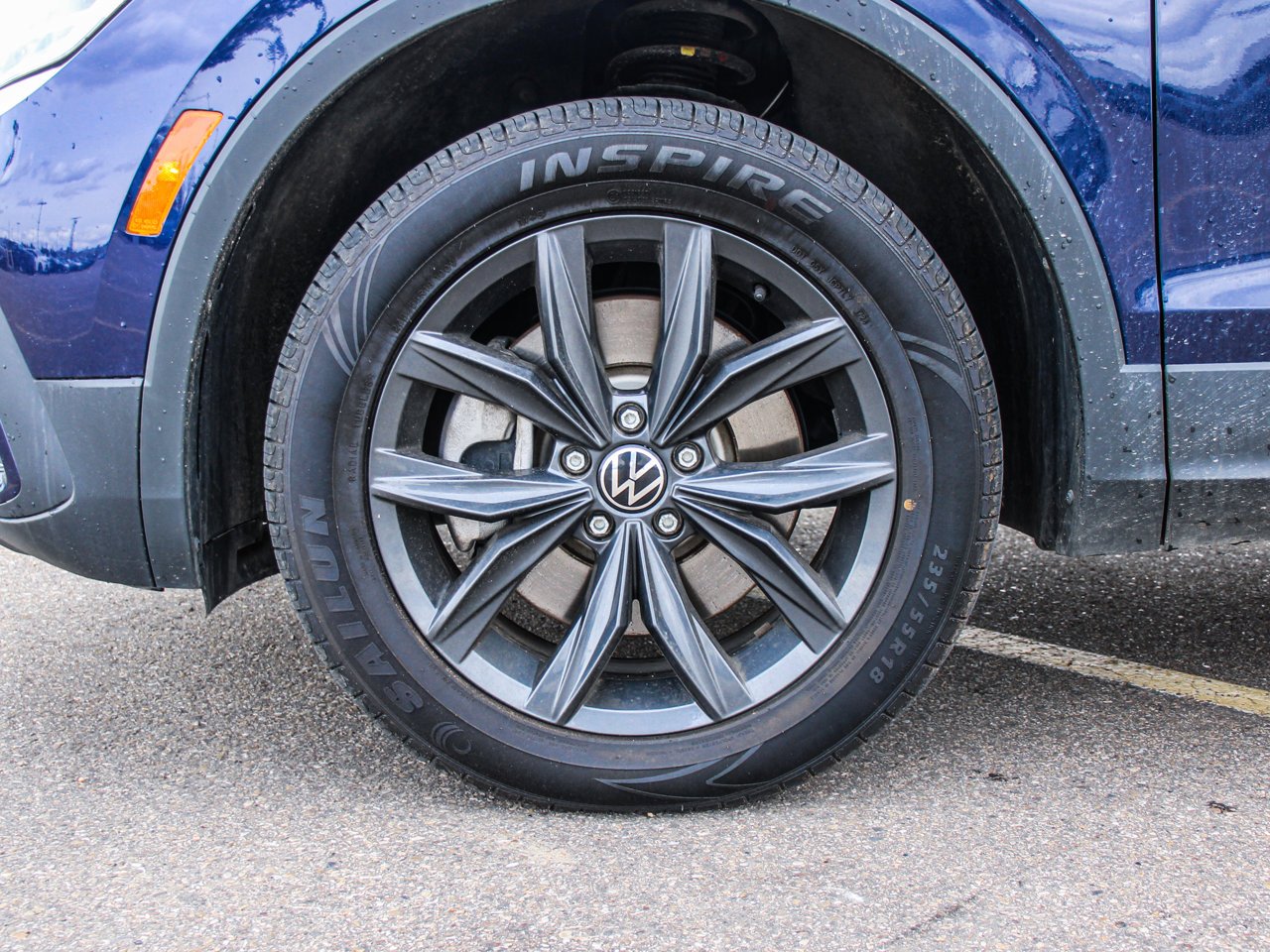 2024 Volkswagen Tiguan Comfortline 4MOTION Blue Sherwood Park - photo #11