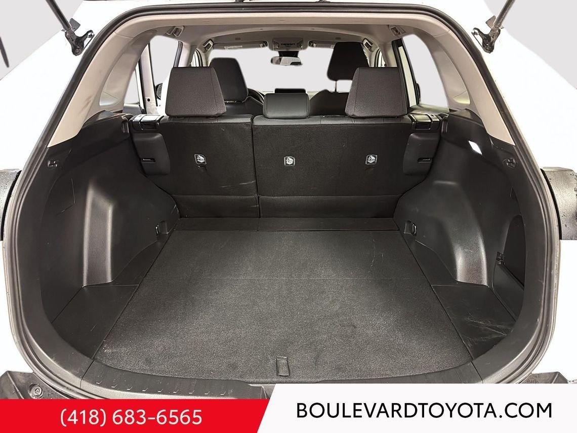 Toyota RAV4 531707-82 | LE, AWD 2024 blanc Québec - photo #35