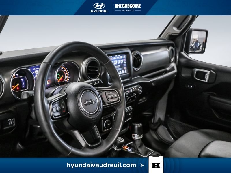 2023 Jeep Gladiator Grey Saint-Eustache - photo #13