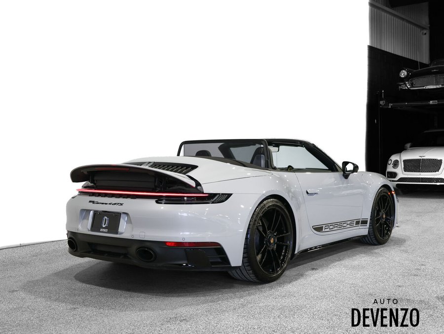 Porsche 911 2023 2023 Gris