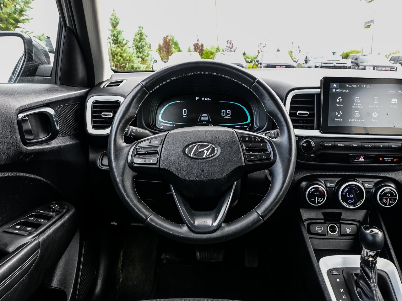 2025 Hyundai Venue Ultimate IVT w/Black Interior Grey Sherwood Park - photo #19