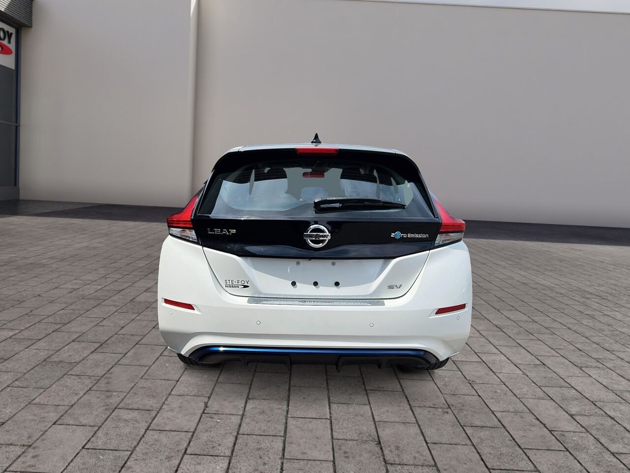 Nissan LEAF SV 40 KWH 2021 Blanc Québec - photo #2