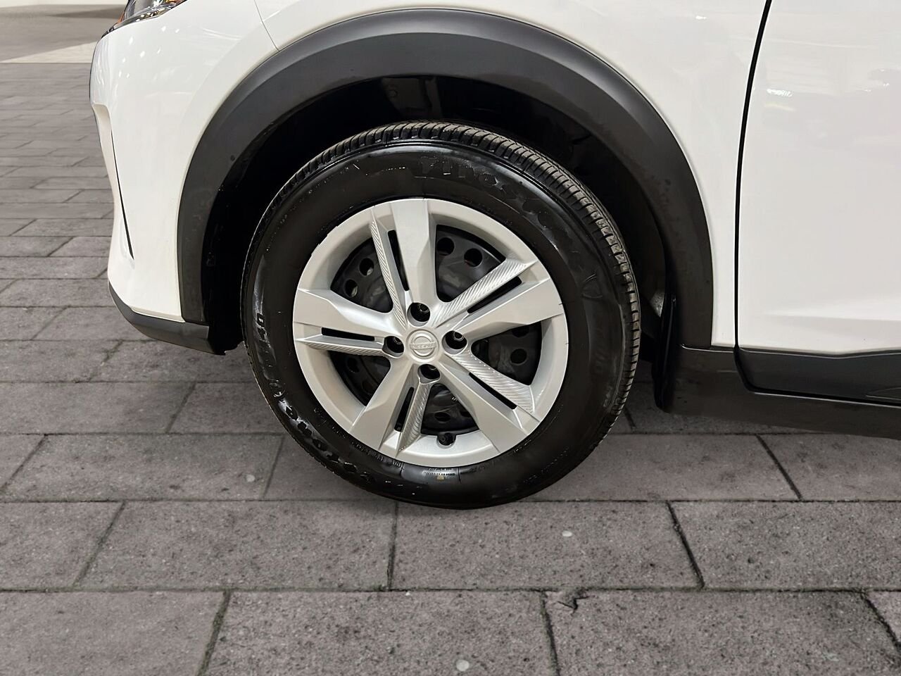 2024 Nissan Kicks S White Québec - photo #6