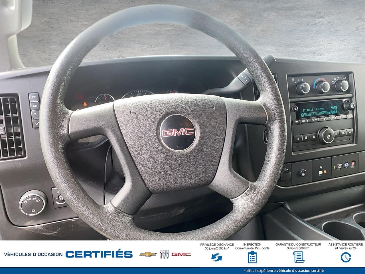 GMC Fourgonnette Savana utilitaire Traction arrière 2500 155 po 2019 Blanc Montmagny - photo #11