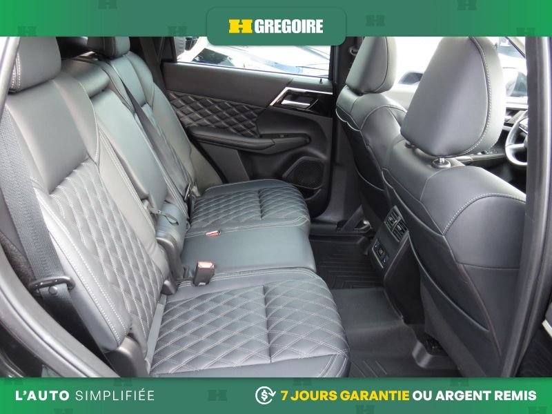 Mitsubishi Outlander 2023 Noir Saint-Eustache - photo #25
