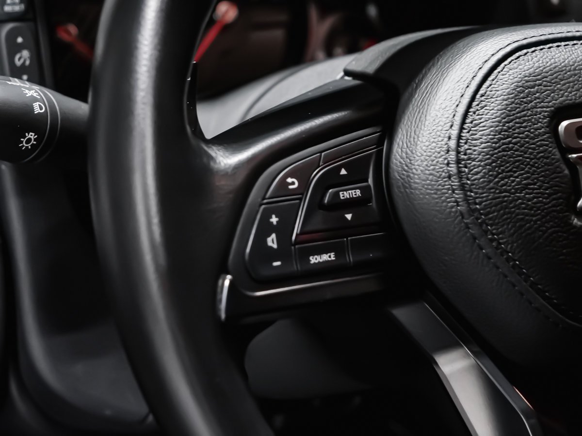 2023 Nissan GT-R PREMIUM White Montreal - photo #29