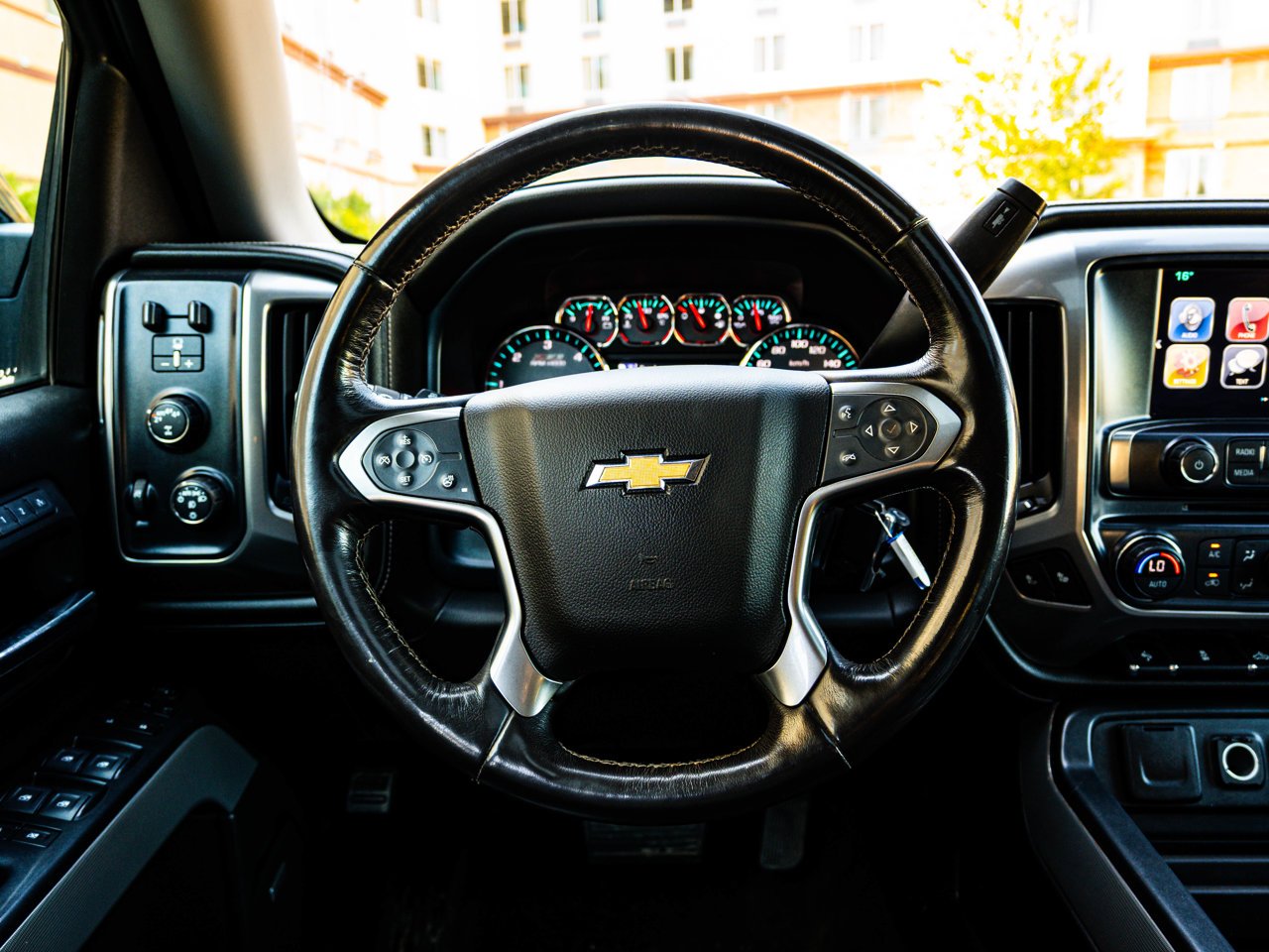 2018 Chevrolet Silverado 1500 4WD Crew Cab 143.5 LTZ w/2LZ Black Sherwood Park - photo #30