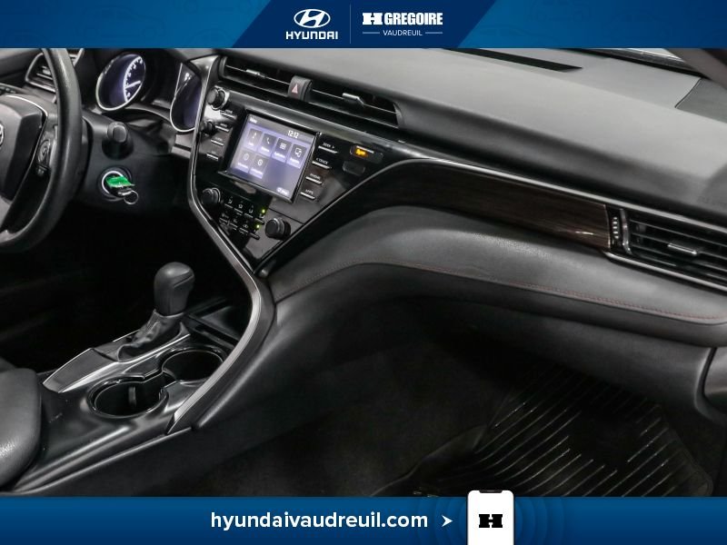 2020 Toyota Camry Grey Laval - photo #30