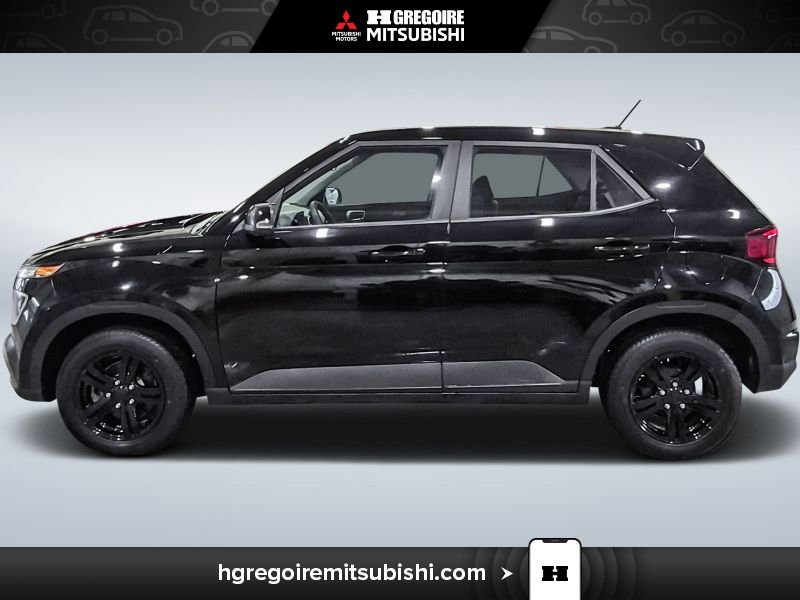 2023 Hyundai Venue Black Saint-Eustache - photo #4