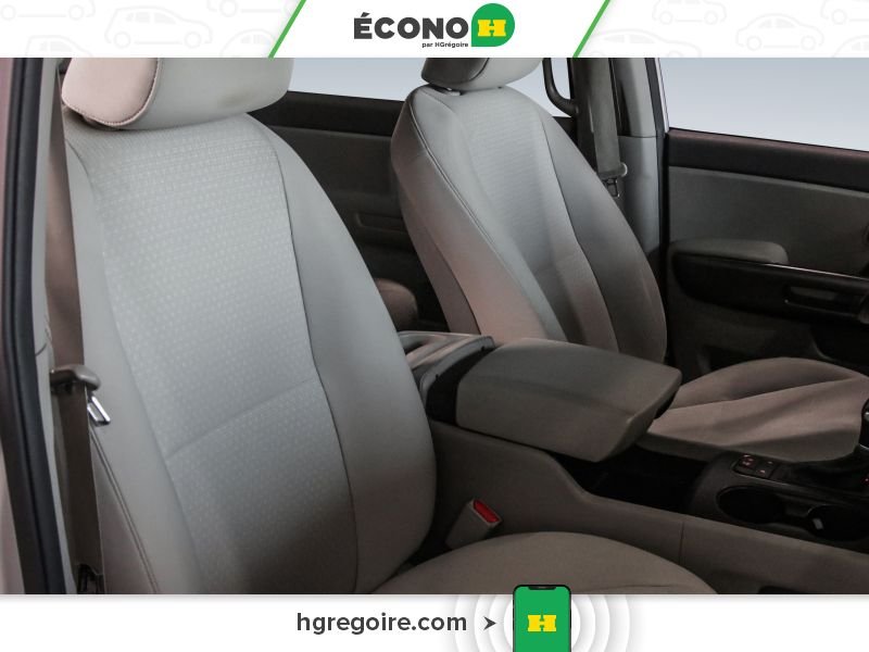 Kia Sedona 2017 Argent Laval - photo #26