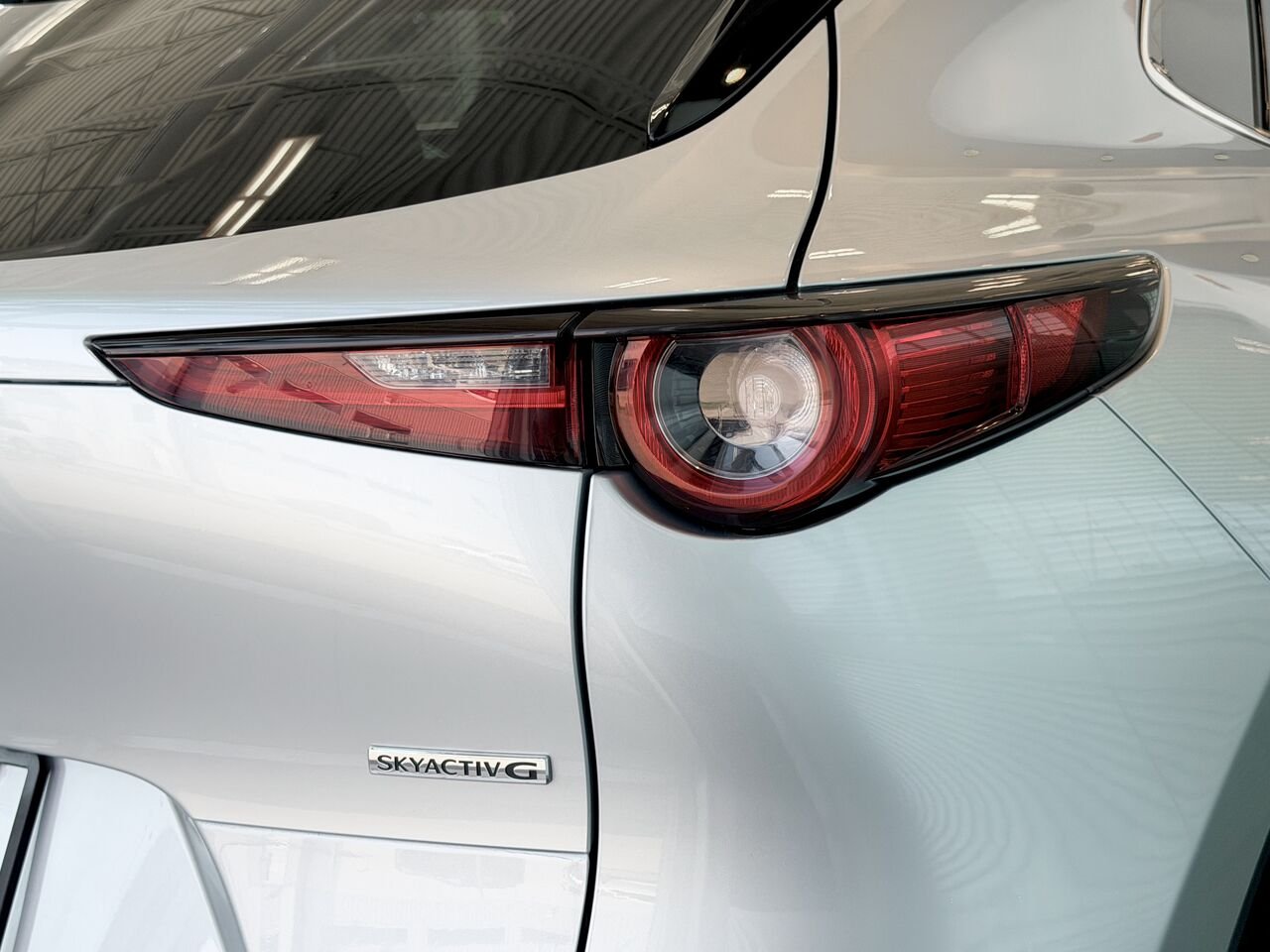 2023 Mazda CX-30 Silver Notre-Dame-des-Prairies - photo #11
