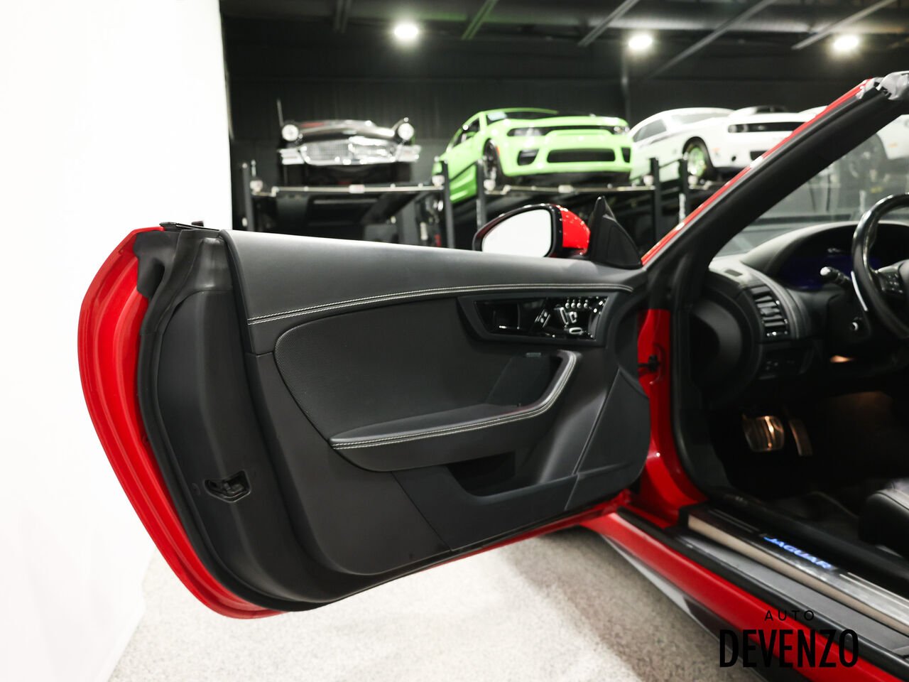 2023 Jaguar F-TYPE Red Saint-Eustache - photo #8