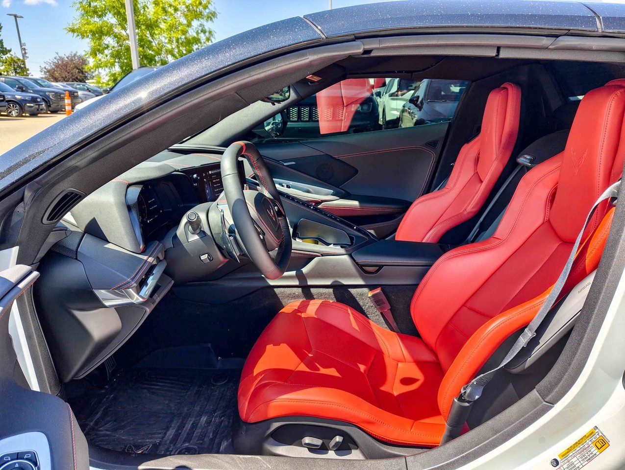 2025 Chevrolet Corvette 2dr Stingray Conv w/1LT White Sherwood Park - photo #7