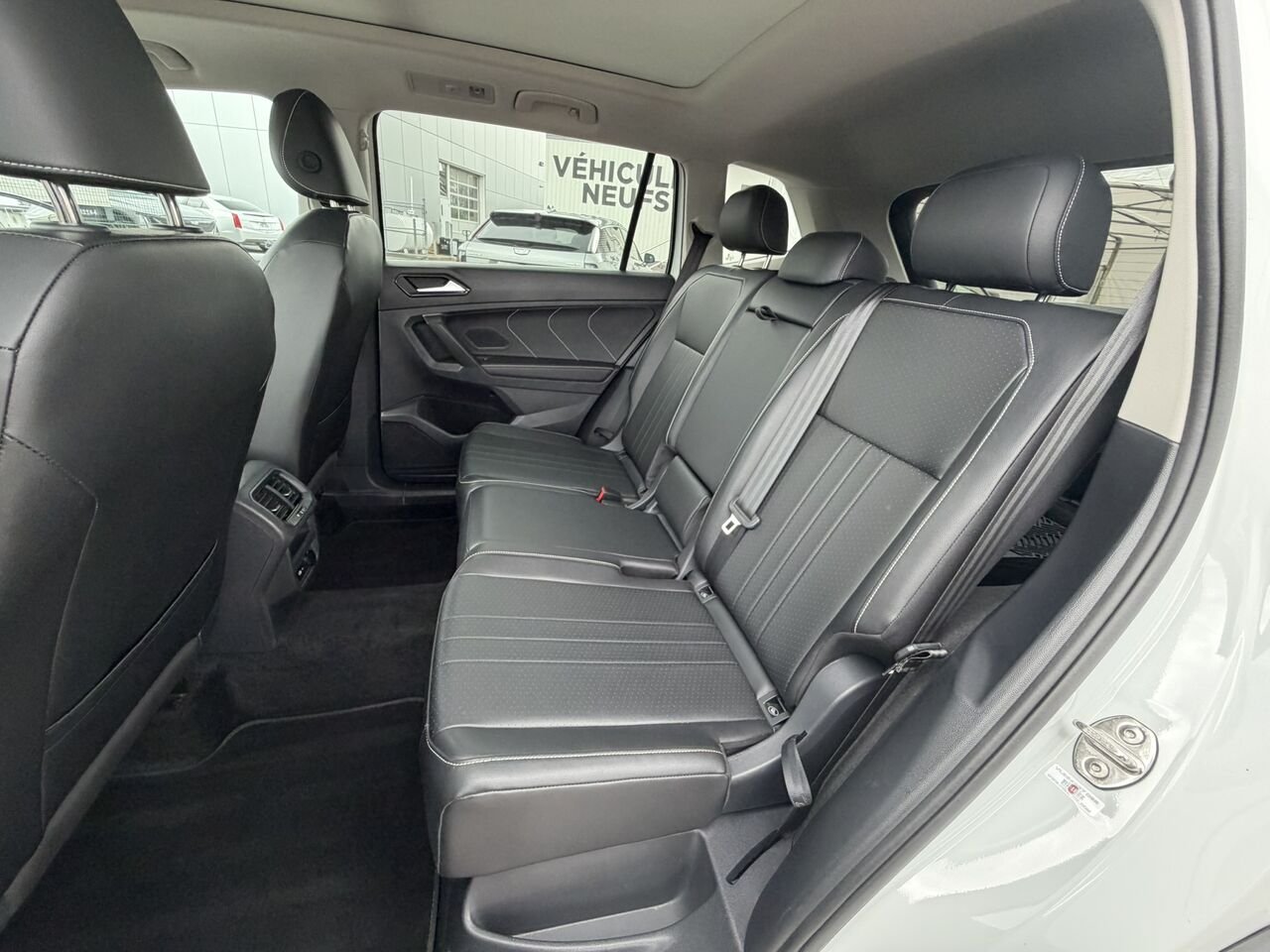 2024 Volkswagen Tiguan Comfortline 4MOTION White Laval - photo #16