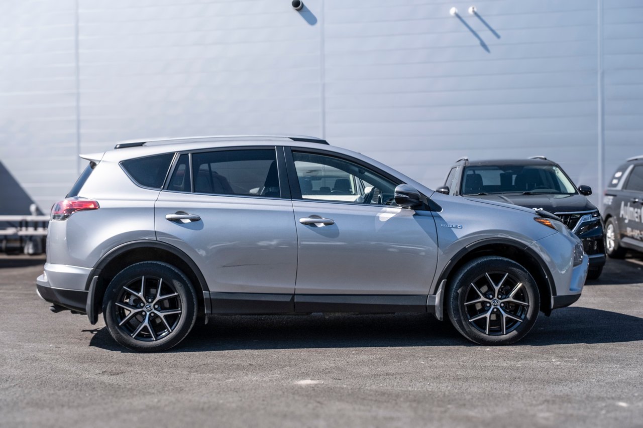Toyota RAV4 2018 Gris Gatineau - photo #4