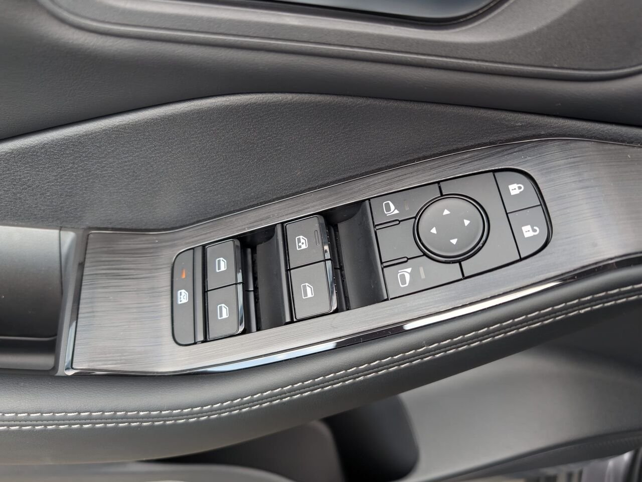NISSAN Rogue ROGUE SV TOIT OUVRANT 2026 Gris poudre métallisé Châteauguay - photo #20
