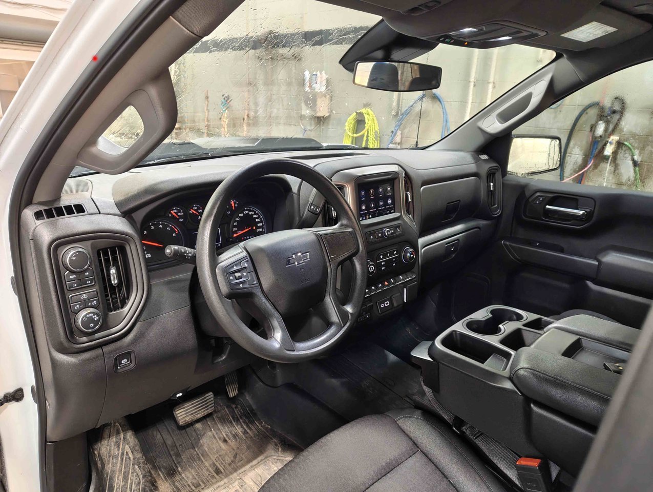 2024 Chevrolet Silverado 1500 4WD Crew Cab 147 Custom Trail Boss White Sherwood Park - photo #6