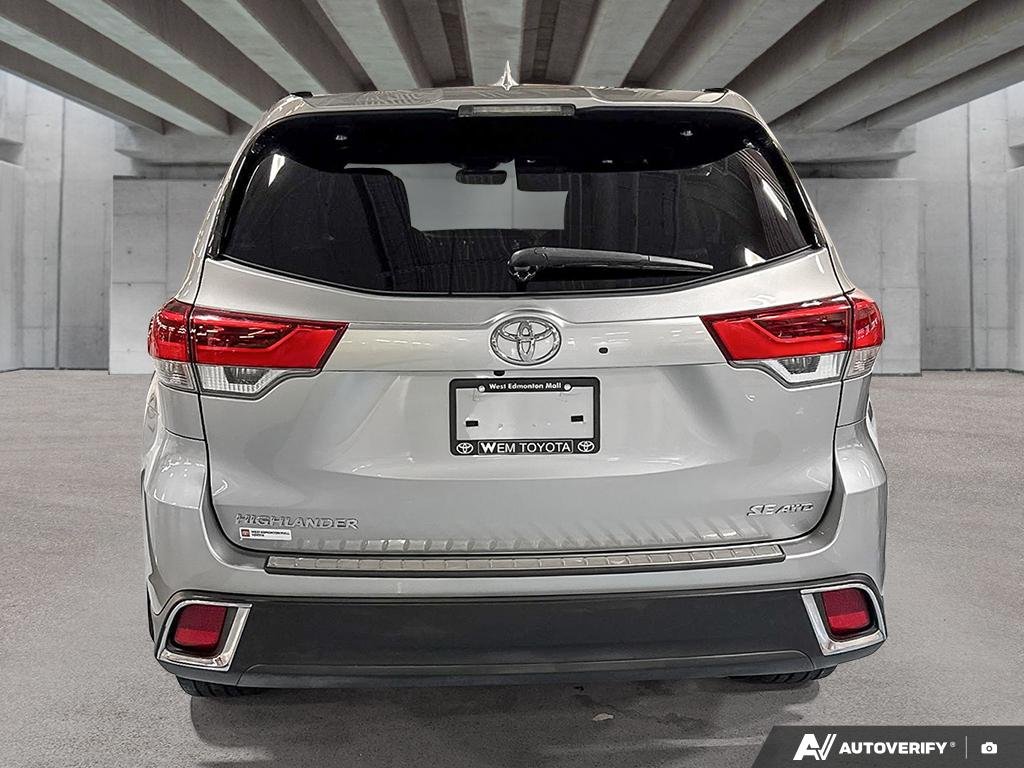 2018 Toyota Highlander 2501260A | SE Silver Edmonton - photo #4