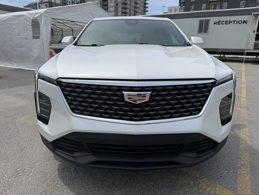 2024 Cadillac XT4 2024 White