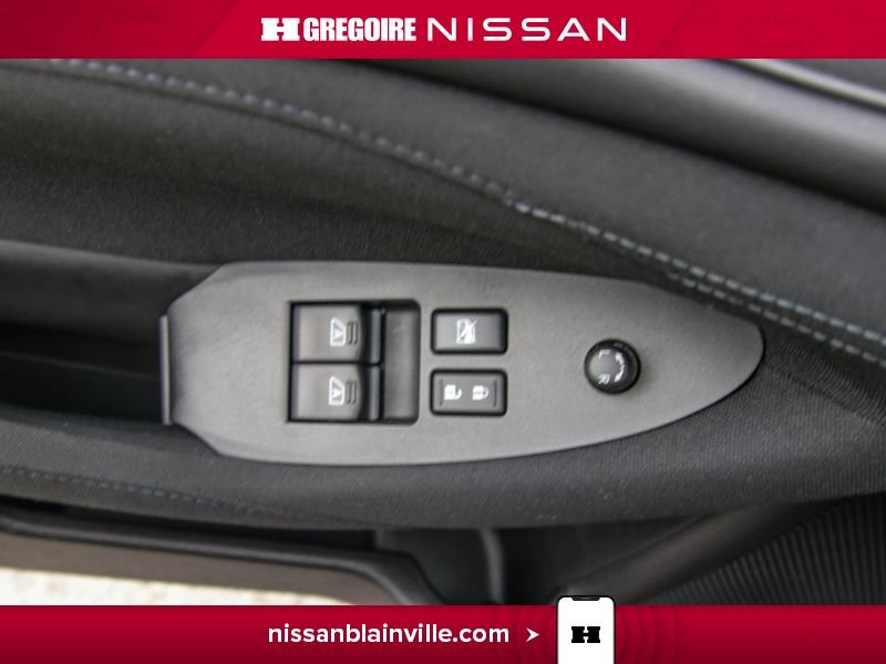 2025 Nissan Z Black Laval - photo #11