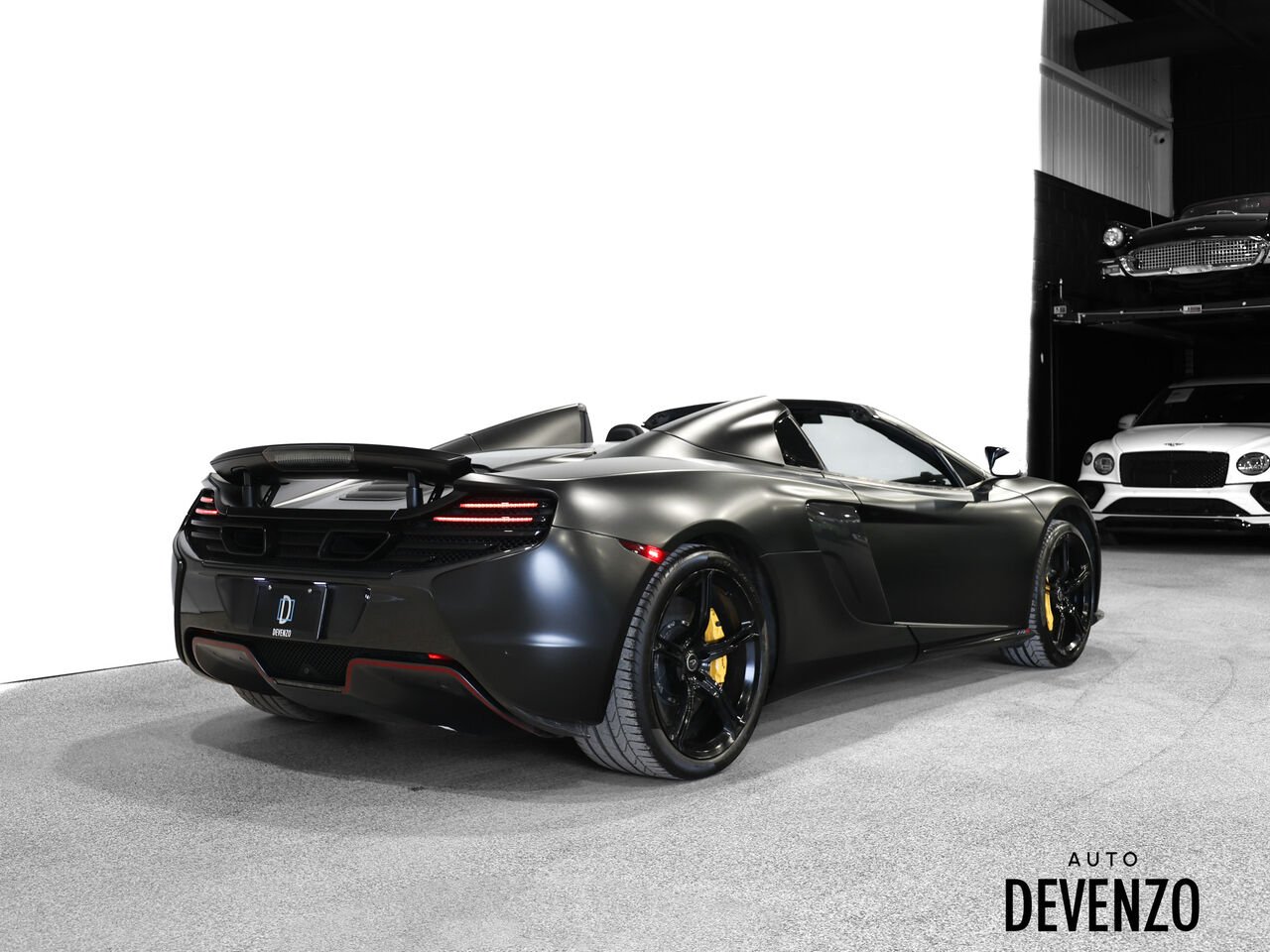 2016 McLaren 650s Spider 3.8L V8 Twin-Turbo Black Saint-Eustache - photo #5