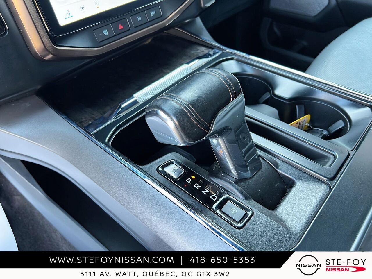Ford F-150 Lightning LARIAT STANDARD RANGE 2023 Gris Ste-Foy - photo #14
