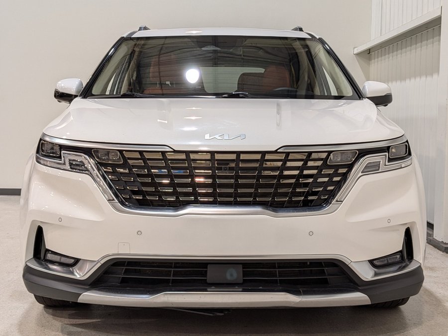 2022 Kia Carnival White
