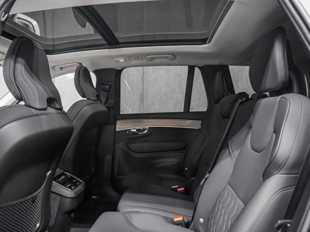 Volvo XC90 B6 CORE BRIGHT 2026 Blanc Montréal - photo #10