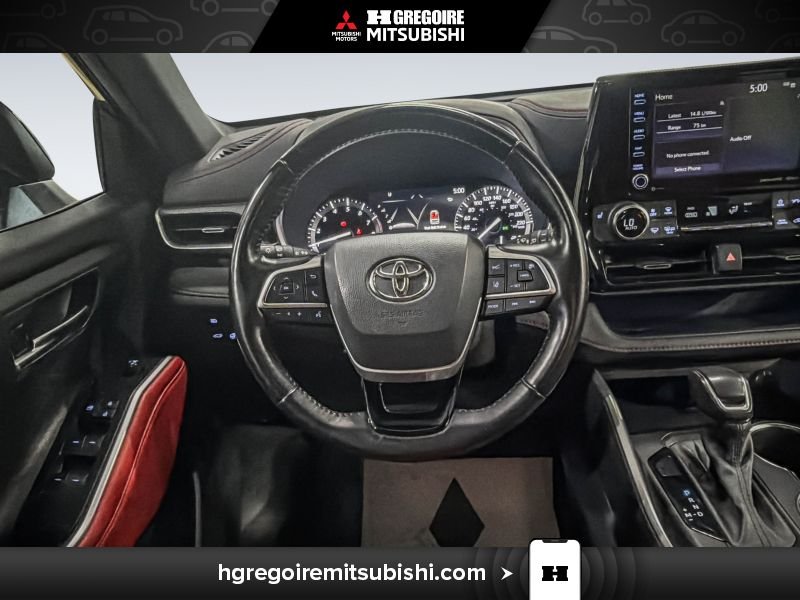 2022 Toyota Highlander Grey Laval - photo #17